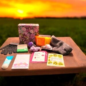 Beauty bundle floral box